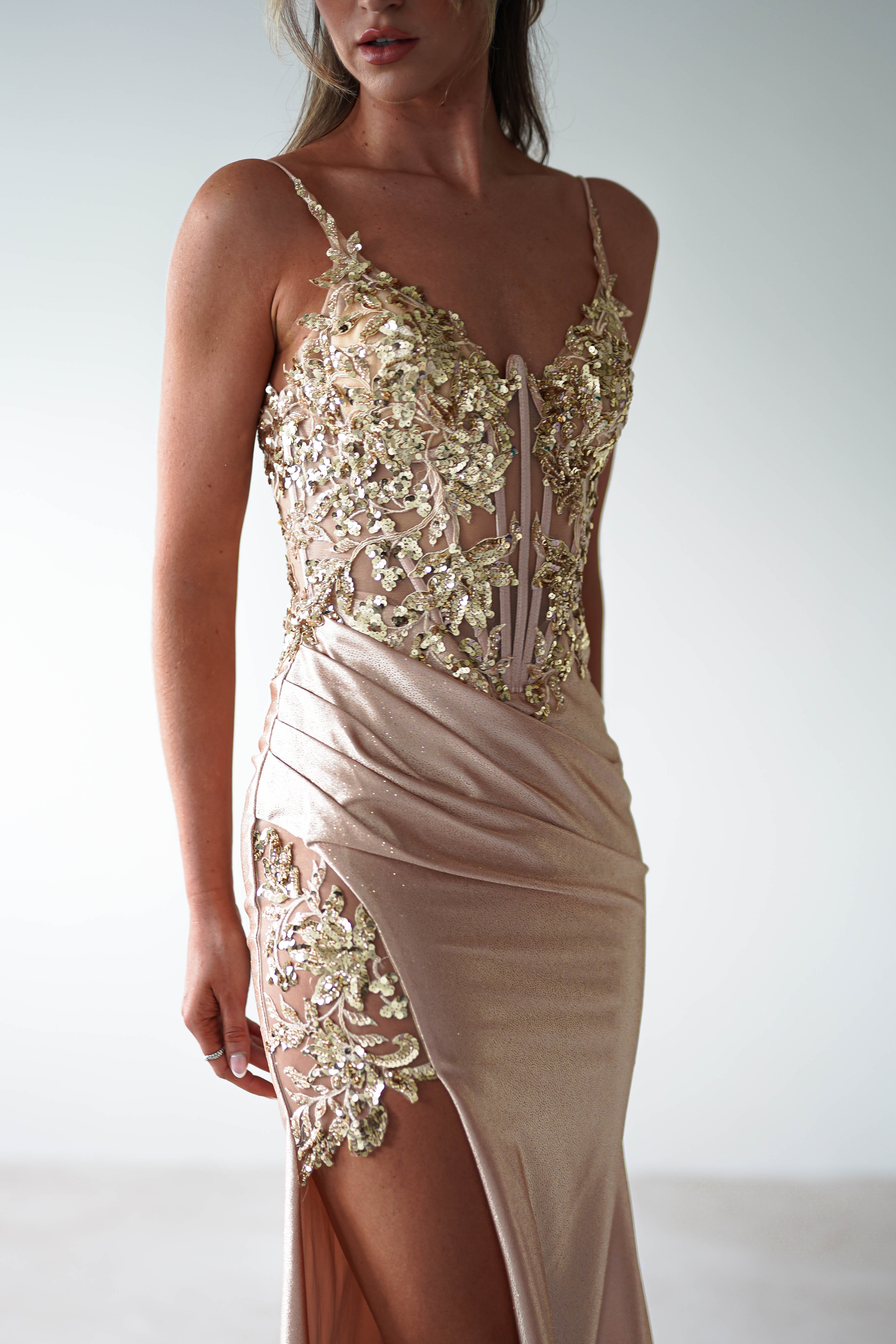 Vestido Regina Champanhe/Dourado